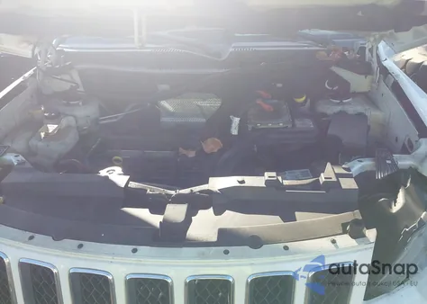 2016 Jeep Compass Sport z USA, uszkodzony, nr VIN 1C4NJCBA4GD552971